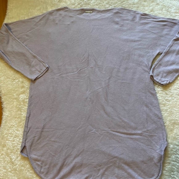 Women’s US M drop shoulder lilac sweater. - Picture 4 of 10